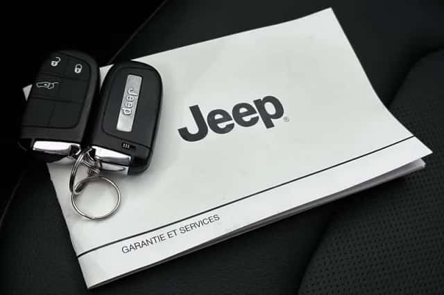 Jeep Compass (2023) thumbnail 12