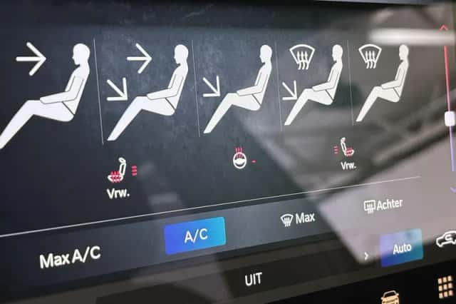 Jeep Compass (2023) thumbnail 26