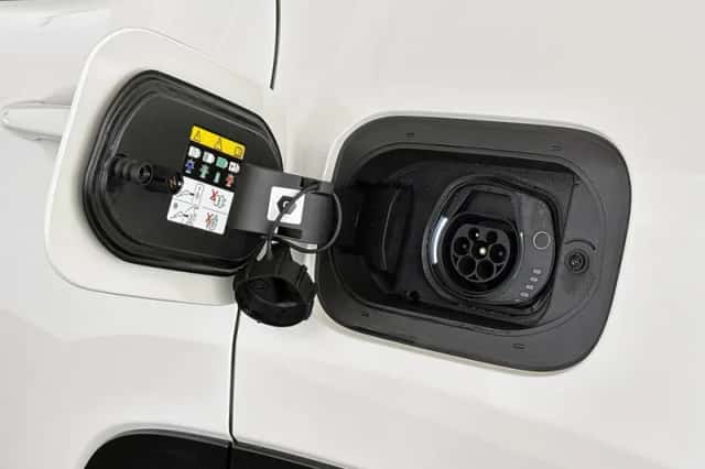 Jeep Compass (2023) thumbnail 33