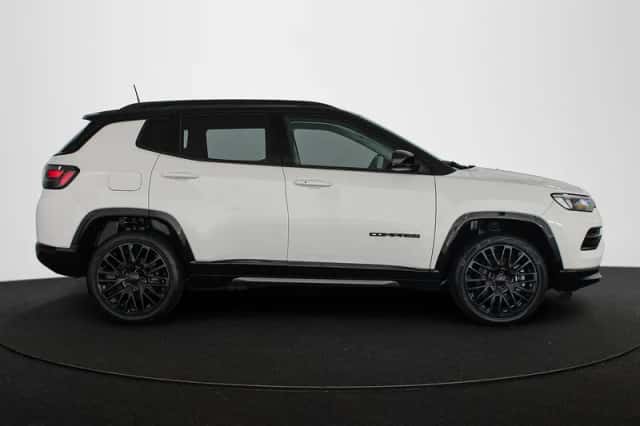 Jeep Compass (2023) thumbnail 36