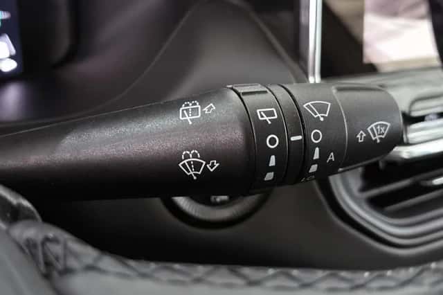 Jeep Compass (2023) thumbnail 38