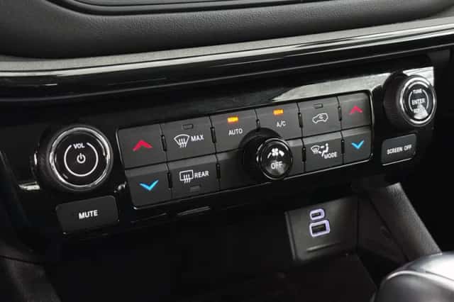 Jeep Compass (2023) thumbnail 39