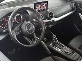 Audi Q2 (2017) thumbnail 5