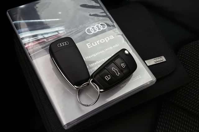 Audi Q2 (2017) thumbnail 10
