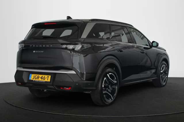 Peugeot E-5008 (2025) thumbnail 3