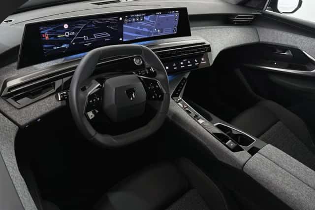 Peugeot E-5008 (2025) thumbnail 5