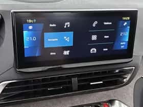 Peugeot 3008 (2023) thumbnail 14