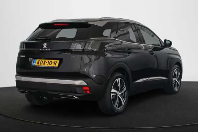 Peugeot 3008 (2023) thumbnail 3