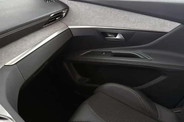 Peugeot 3008 (2023) thumbnail 21
