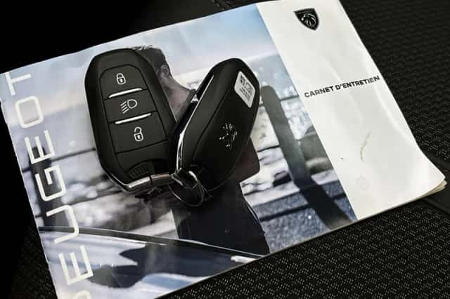 Peugeot 3008 (2023) thumbnail 29
