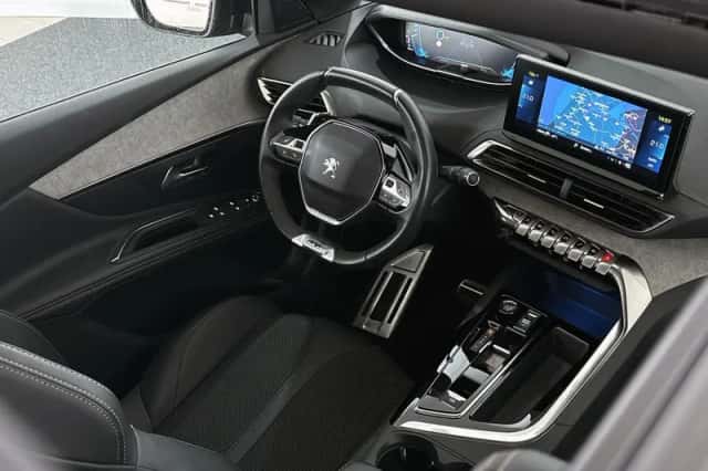 Peugeot 3008 (2023) thumbnail 36