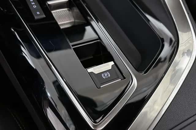 Peugeot 3008 (2023) thumbnail 39