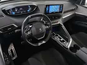 Peugeot 3008 (2023) thumbnail 5