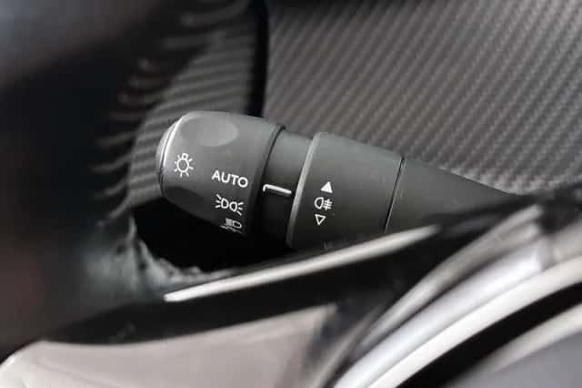 Peugeot 208 (2020) thumbnail 32