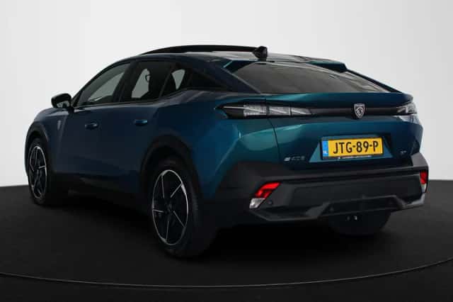 Peugeot 408 (2025) thumbnail 4