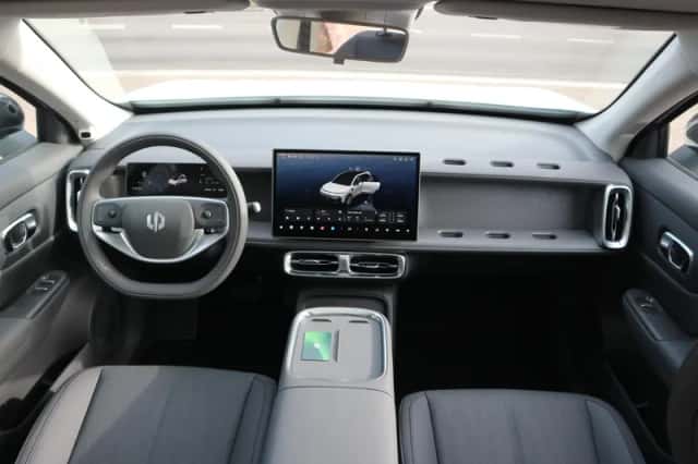 Leapmotor B10 (2026) thumbnail 9