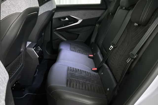 Peugeot 3008 (2025) thumbnail 8
