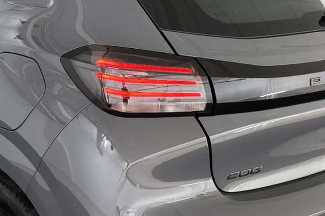 Peugeot 208 (2024) thumbnail 17