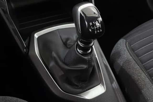 Peugeot 208 (2024) thumbnail 21