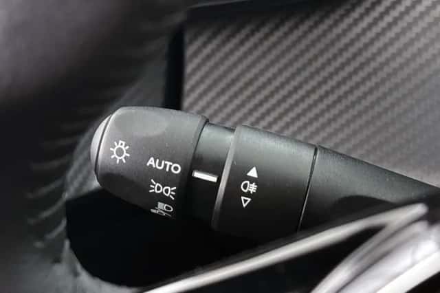 Peugeot 208 (2024) thumbnail 31