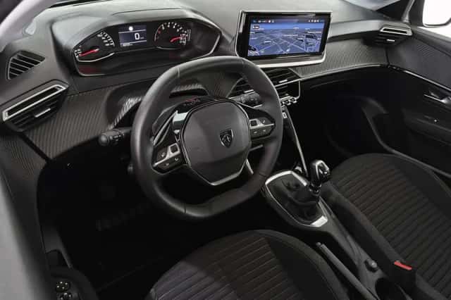 Peugeot 208 (2024) thumbnail 5