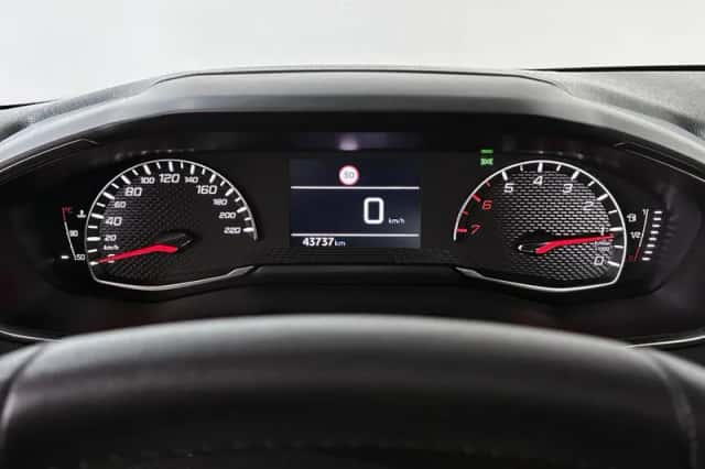 Peugeot 208 (2024) thumbnail 10