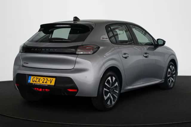Peugeot 208 (2025) thumbnail 3
