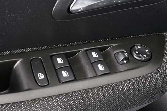 Peugeot 208 (2025) thumbnail 25