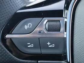 Peugeot 5008 (2023) thumbnail 19