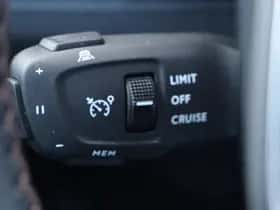 Peugeot 5008 (2023) thumbnail 20