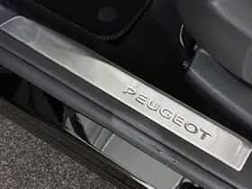 Peugeot 5008 (2023) thumbnail 24