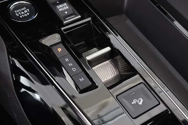 Peugeot 5008 (2023) thumbnail 27