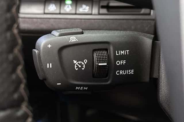 Peugeot 5008 (2023) thumbnail 29