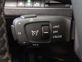 Peugeot 5008 (2023) thumbnail 29