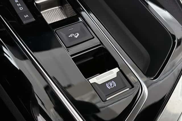 Peugeot 5008 (2023) thumbnail 40
