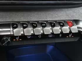 Peugeot 5008 (2023) thumbnail 46