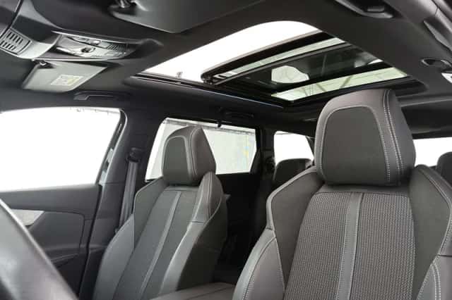 Peugeot 5008 (2023) thumbnail 8