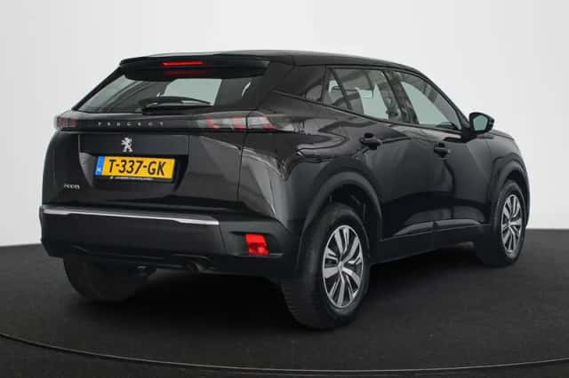 Peugeot 2008 (2023) thumbnail 3