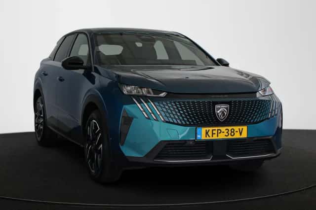 Peugeot 3008 (2024) thumbnail 2