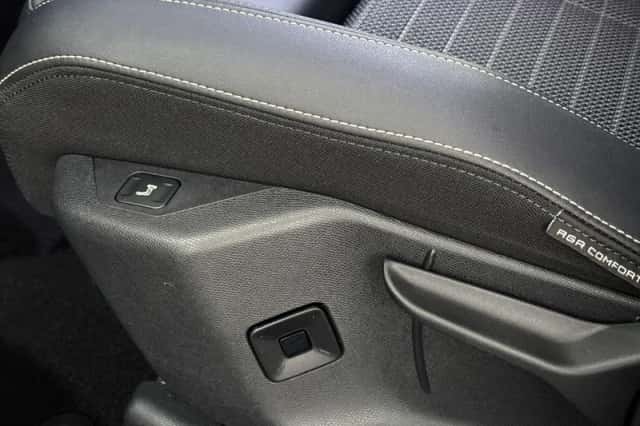 Peugeot 3008 (2024) thumbnail 17