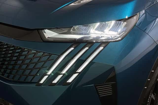 Peugeot 3008 (2024) thumbnail 19