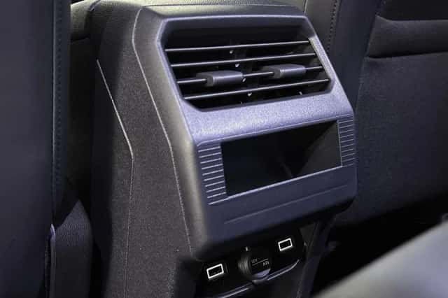 Peugeot 3008 (2024) thumbnail 32