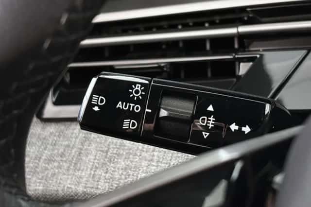Peugeot 3008 (2024) thumbnail 33