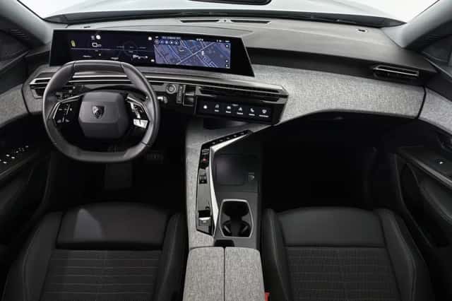 Peugeot 3008 (2024) thumbnail 7