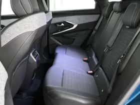 Peugeot 3008 (2024) thumbnail 8