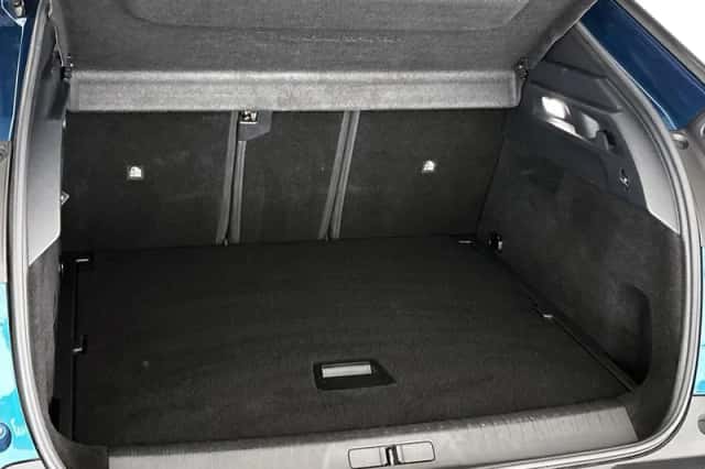 Peugeot 3008 (2024) thumbnail 9