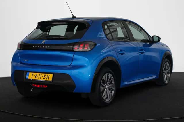 Peugeot e-208 (2023) thumbnail 2