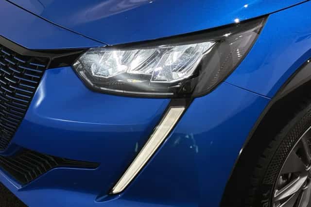 Peugeot e-208 (2023) thumbnail 17