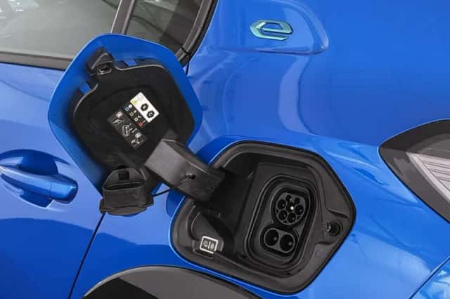Peugeot e-208 (2023) thumbnail 26