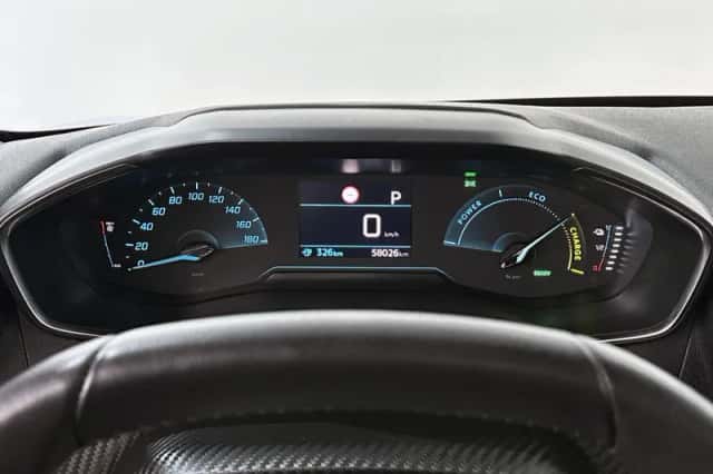 Peugeot e-208 (2023) thumbnail 9